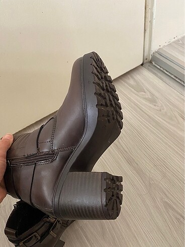 Kalın topuklu bot - Görsel 4