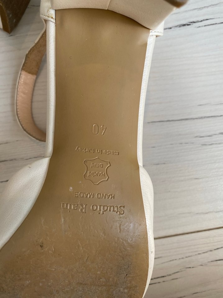 Beyaz Tokalı Kadın kısa Topuklu inci beyazı rengi ayakkabı - Görsel 4