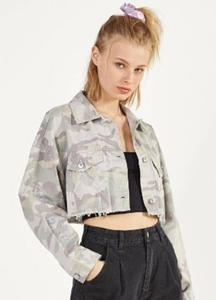 Bershka kamuflaj crop ceket 