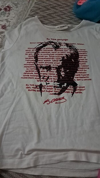 Kiz cocuk Atatürk baskılı tisort 7 8 yaş