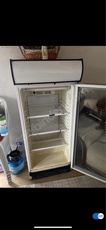 Sogutucu içecek dolabı