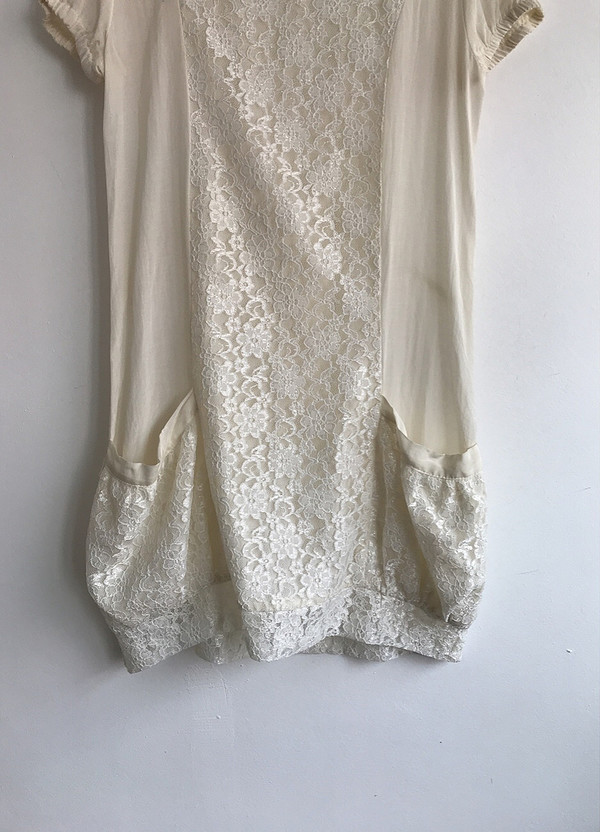 Beyaz dantelli bluz  - Görsel 2