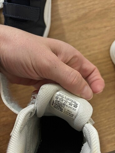 27 Beden beyaz Renk Adidas spor ayakkabı