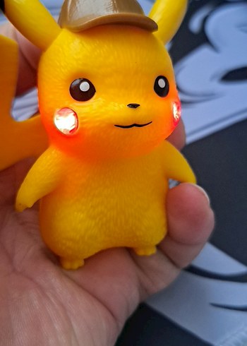 ışıklı pokemon Dedektif Pikachu Figürü - Görsel 5