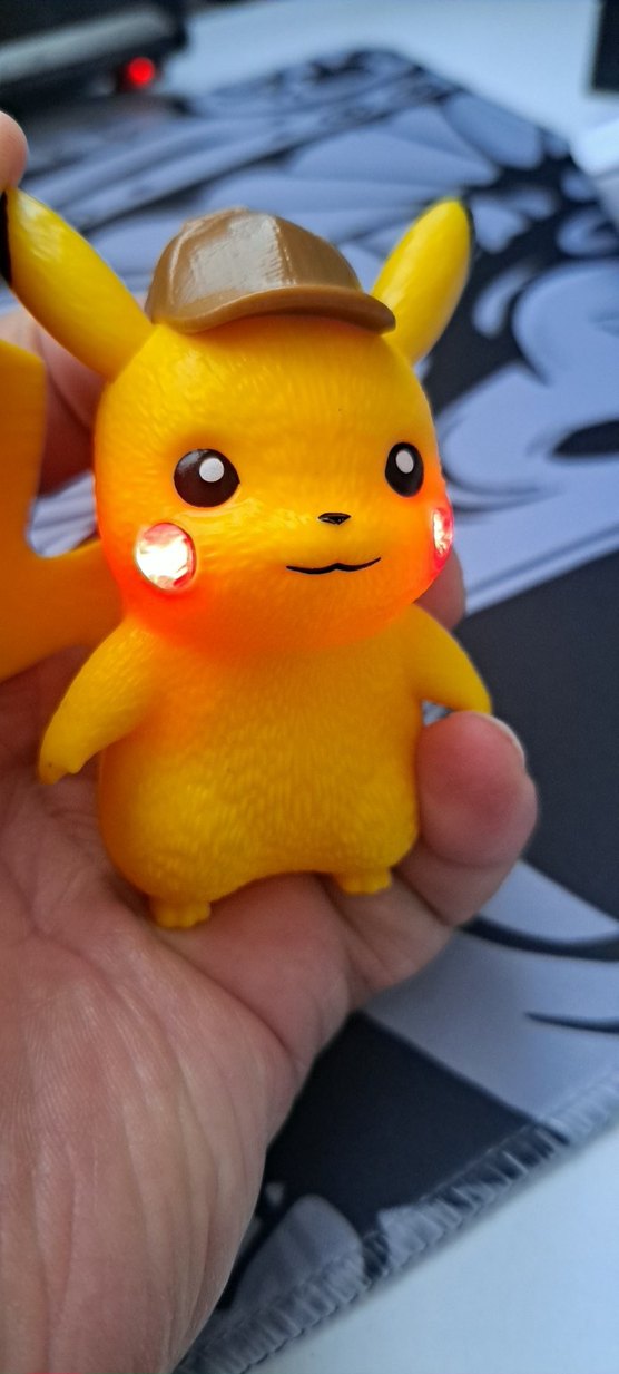 ışıklı pokemon Dedektif Pikachu Figürü - Görsel 5