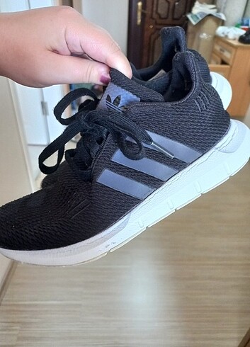 36 Beden Adidas spor ayakkabı