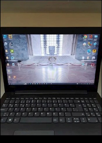 Gri Renkli Laptop Bilgisayar