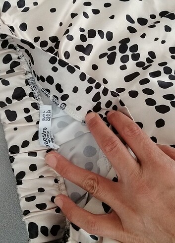 Beli lastikli dizaltı parlak kumaş etek l beden yeni hiç giyilme