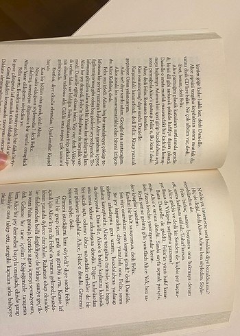  Beden Sally Rooney - Güzel Dünya, Neredesin?