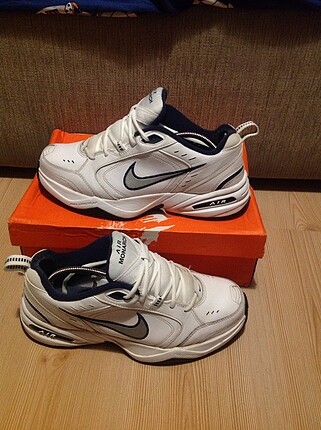 Nike Air Monarch 45