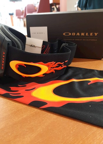 Siyah Kayak Gözlüğü ve Taşıma Çantası - Görsel 7