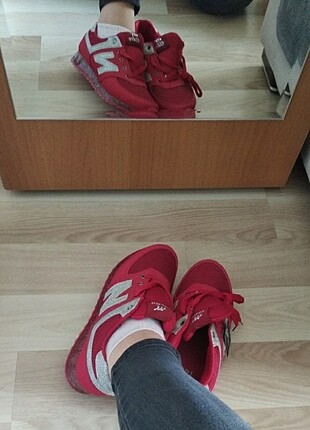 Diğer Sıfır kırmızı spor ayakkabı