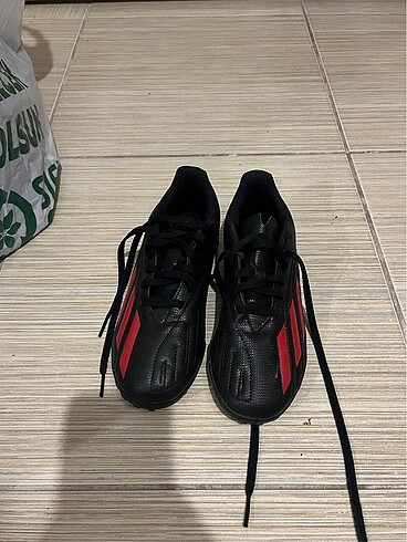 Adidas halı saha ayakkabısı