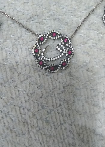 Uzun Zincir Detaylı Gri Nakışlı Kadın Kolye - Görsel 2