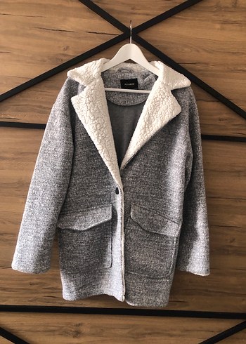 Gri Çift Cepli Peluş Yaka Kaban