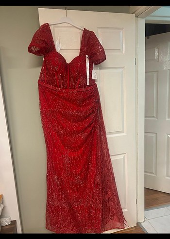 Drapeli Kırmızı Straplez Uzun Abiye Elbise - Görsel 3