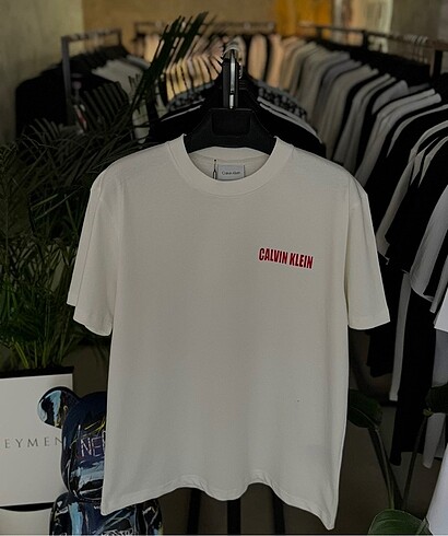 CALVİN KLEİN T-SHIRT