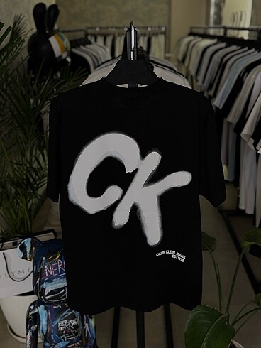 CALVİN KLEİN T-SHIRT