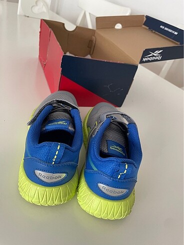 31 Beden çeşitli Renk 31,5 no reebok erkek çocuk spor ayakkabı