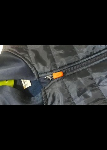 Erkek Çocuk Siyah Fermuarlı Kapüşonlu Ceket - Görsel 4