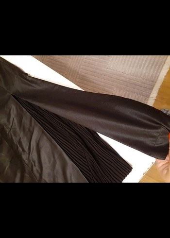 Siyah Piliseli Uzun Kadın Etek - Görsel 2