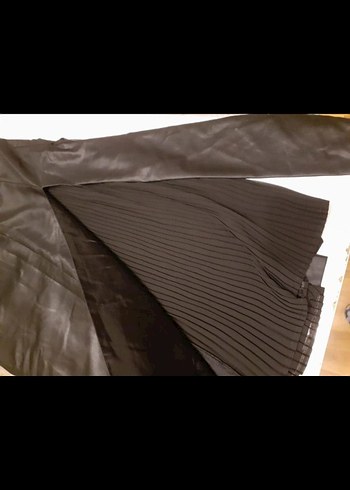 Siyah Piliseli Uzun Kadın Etek - Görsel 3