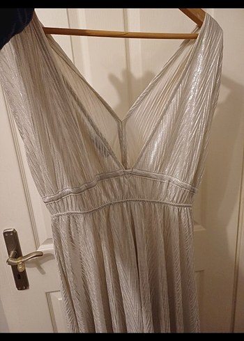 V Yaka Pileli Uzun Bohem Elbise - Görsel 5