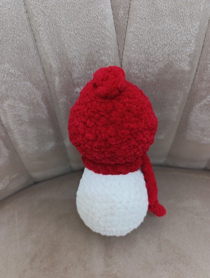 Kırmızı şapka ve atkılı beyaz kar oyuncak - Görsel 2