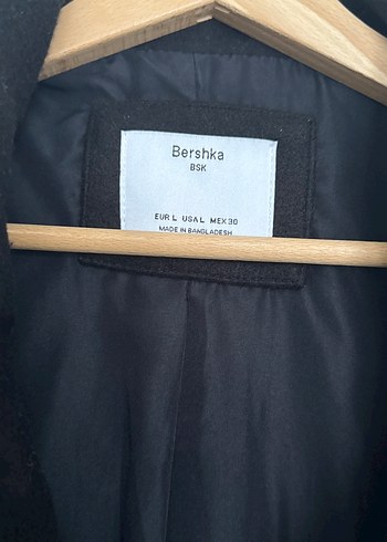 Siyah Fermuarlı ve Düğmeli Kaban - Görsel 3