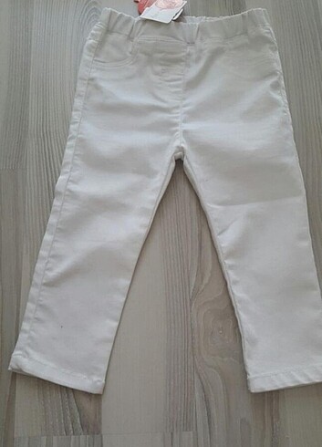 Kız bebek 12-18 ay beyaz pantalon 