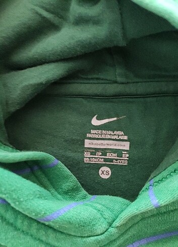 4 Yaş Beden 2 sweatshirt 1 kazak