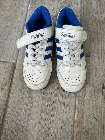 Adidas erkek çocuk spor ayakkabı