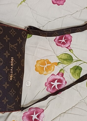Louis Vuitton Mükemmel canta