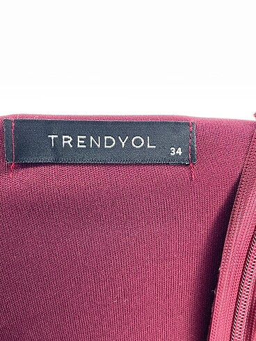 34 Beden bordo Renk Trendyol & Milla Kısa Elbise %70 İndirimli.