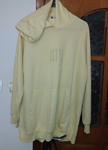 Kapşonlu büyük beden sweatshirt