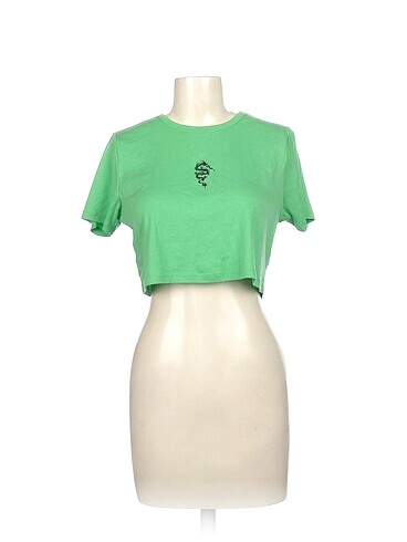 H&M T-shirt %70 İndirimli.