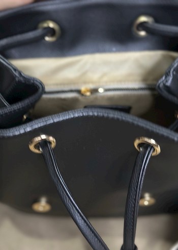 Versace Altın Tokalı Siyah Deri Kadın Sırt Çantası