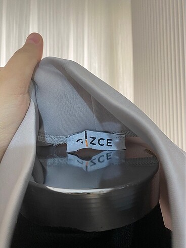 Diğer Gizce tunik