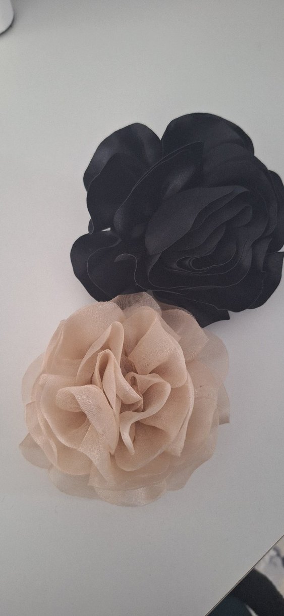 Bej ve Siyah Fırfırlı Çiçekli Broş Seti(el yapımı) - Görsel 3