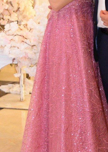 Pembe Parlak İşlemeli Uzun Abiye Elbise