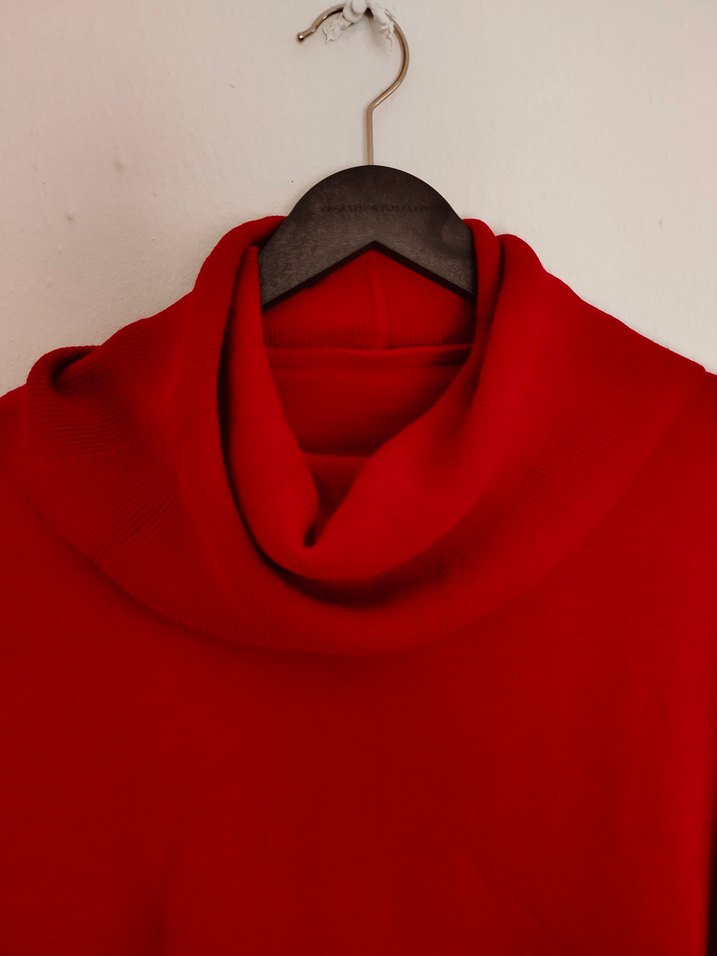 Kırmızı Yüksek Yakalı Salaş Kadın Kazak - Görsel 5