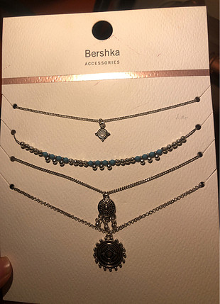 Bershka kolye