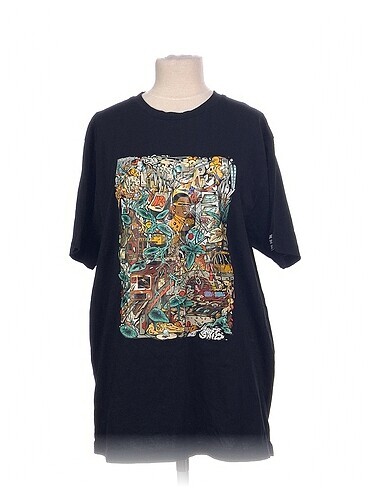 PreLoved T-shirt %70 İndirimli.