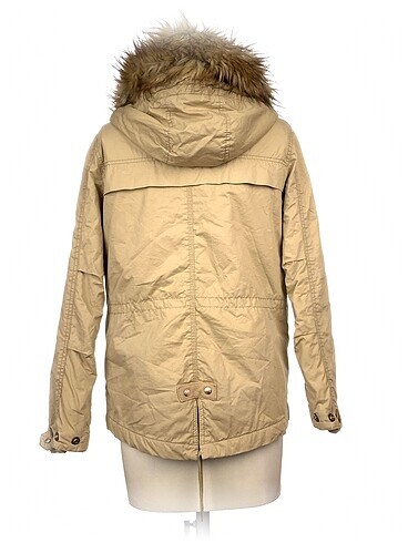 m Beden Bershka Mont %70 İndirimli.
