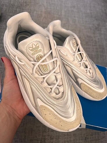 Adidas Ozelia beyaz
