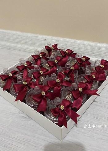 Bordo Fiyonk Süslemeli Hediye Kutusu - Görsel 3