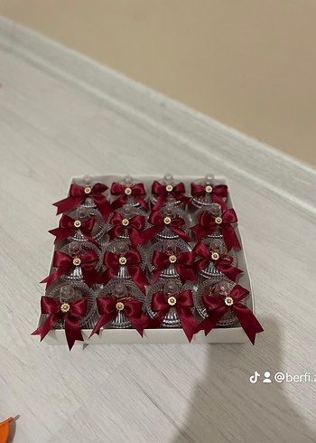 Bordo Fiyonk Süslemeli Hediye Kutusu - Görsel 4