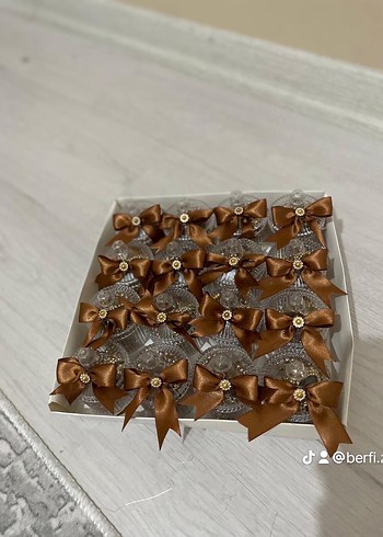 Kahverengi Kurdeleli Küçük Cam Hediyelikler - Görsel 2