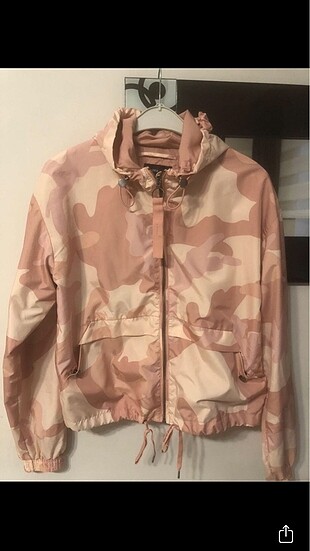 Bershka yağmurluk mont