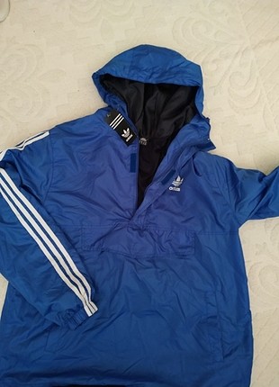 Adidas kanguru yağmurluk